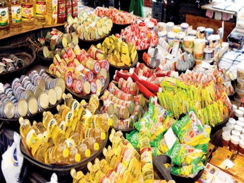 ارتفاع متسارع للأسعار ومواد مفقودة..أكاديمي: الحل بفتح باب الاستيراد دون السؤال عن مصدر القطع الأجنبي