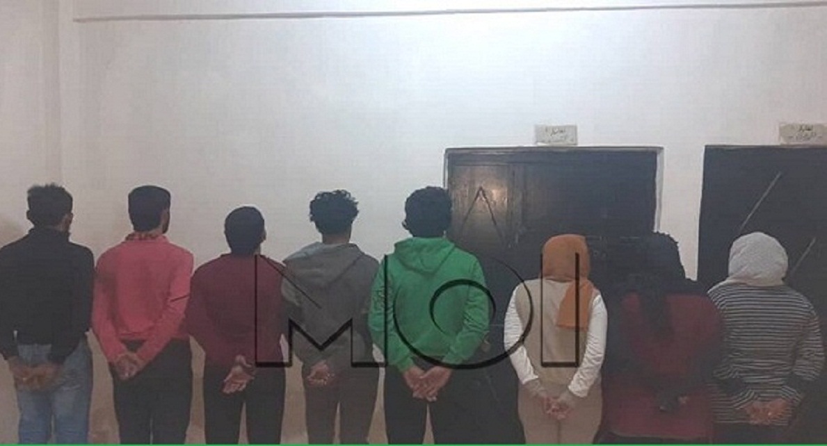 ثلاث فتيات وخمس شبان يدخلون منزلا في جرمانا ويسلبون صاحبه تحت تهديد السلاح