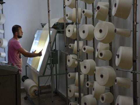 نقض في أنواع عديدة من الخيوط...الصناعة النسيجية السورية في خطر