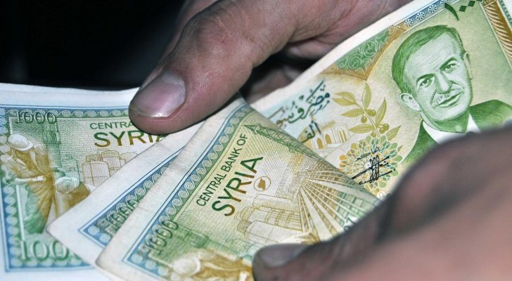 في الأوساط الوظيفية ..محاولات مالية لترميم الحياة المعيشية وتأمين أبسط المستلزمات