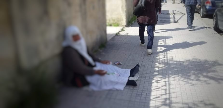 يومية المتسول 150 ألف ليرة (ومو عاجبو)!