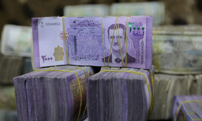 رفع نسبة الحوافز الإنتاجية للعاملين في المصارف العامة إلى 10 بالمئة.. يساهم برفع أرباحها والحد من حالات الفساد فيها