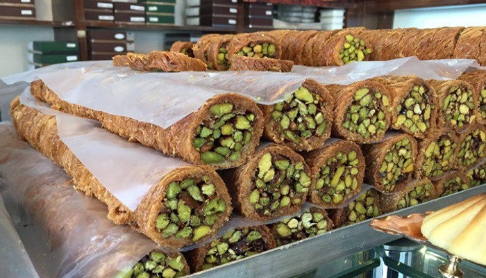 كيلو البوظة العربية بـ ٢٤ ألفاً والحلويات العربية ٨٠٠٠٠
