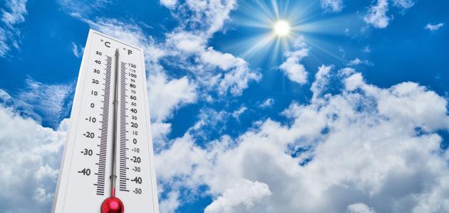 الحرارة إلى ارتفاع وأجواء سديمية مغبرة
