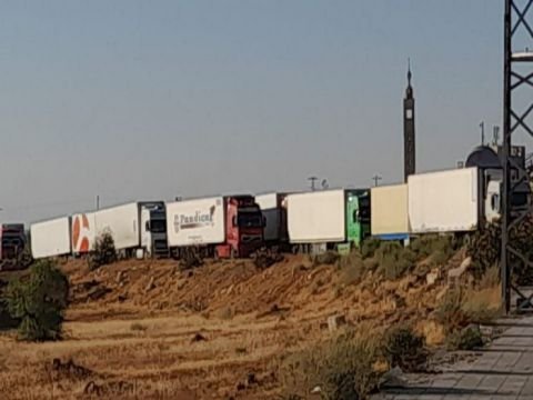 لكونه غير مخول بالكشف.. مطالب بعدم مساءلة المخلص الجمركي عن مخالفة البضائع