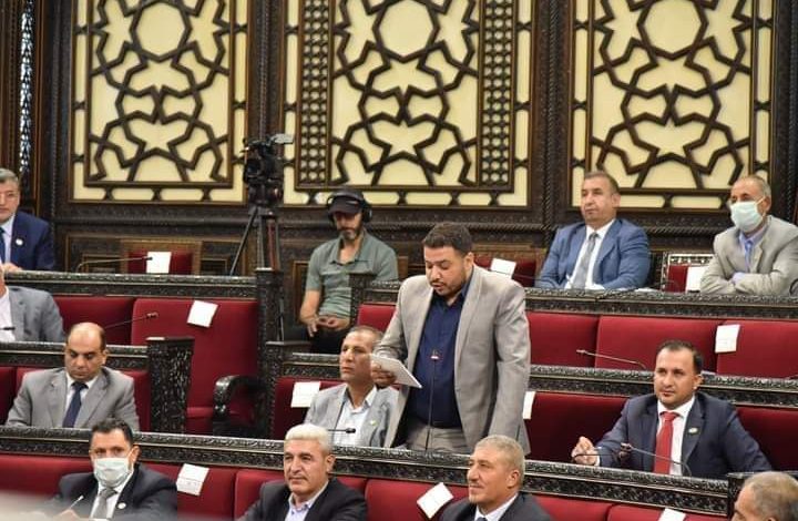نائب في البرلمان : الأسعار لا تطاق... والموظف يعمل مجاناً وعلى الحكومة أن تستقيل