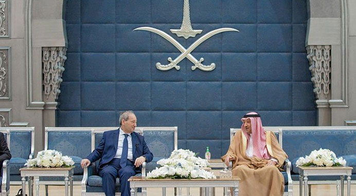 “التعاون الخليجي” يدعم الحل السياسي في سوريا.. والمقداد يصل الرياض