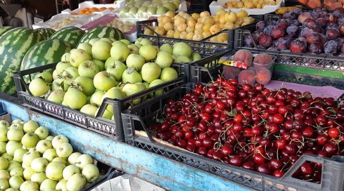 فقط في سوريا.. أسعار الخضار والفاكهة كأسعار البورصة والذهب!