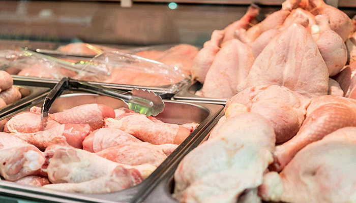 مدير التجارة الداخلية بدمشق يؤكد الانخفاض التدريجي بأسعار الفروج..