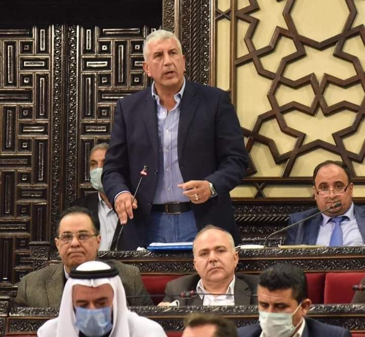 عضو مجلس الشعب يشخّص الواقع بجرأة ويهاجم الحكومة ويقترح الحل:الفساد مخيف والرشاوي بالدولار وتهجير الكفاءات والشباب خطر وقرارات الحكومة بعيدة عن المنطق ولا اصلاح إلا بعد اصلاح الرواتب