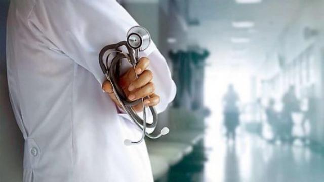 نقابة الأطباء تجهز قائمة بأسماء أطباء متطوعين لإرسالهم إلى لبنان في حال الحاجة