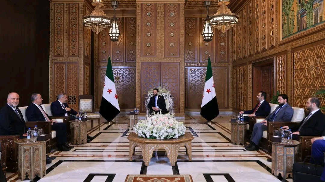 الرئيس الشرع يستقبل وزير الخارجية التركي في دمشق