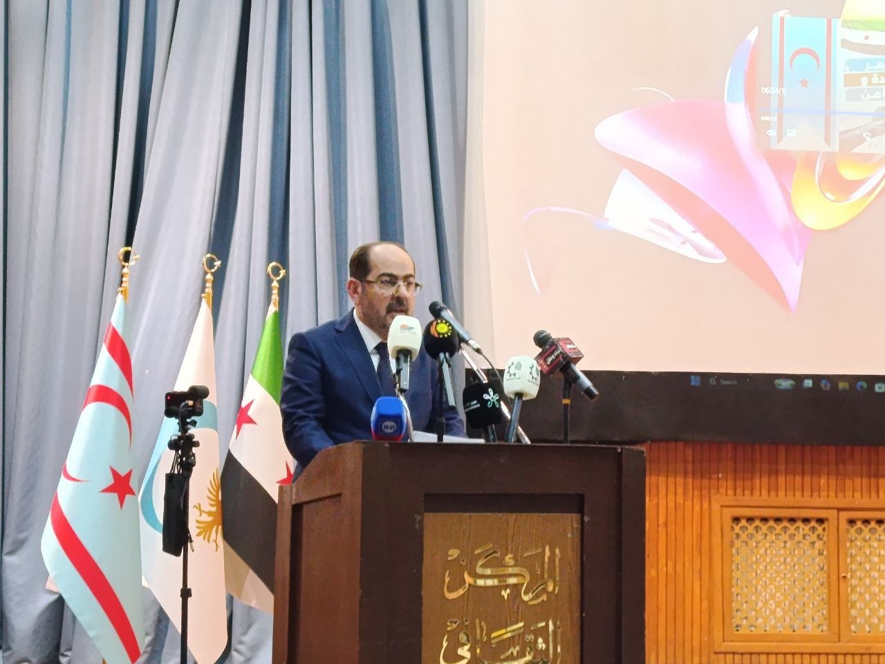 تحت شعار الحوار وبناء المستقبل.. #مؤتمرـالوحدةـوالتضامن" يجمع أطياف المجتمع السوري في دمشق