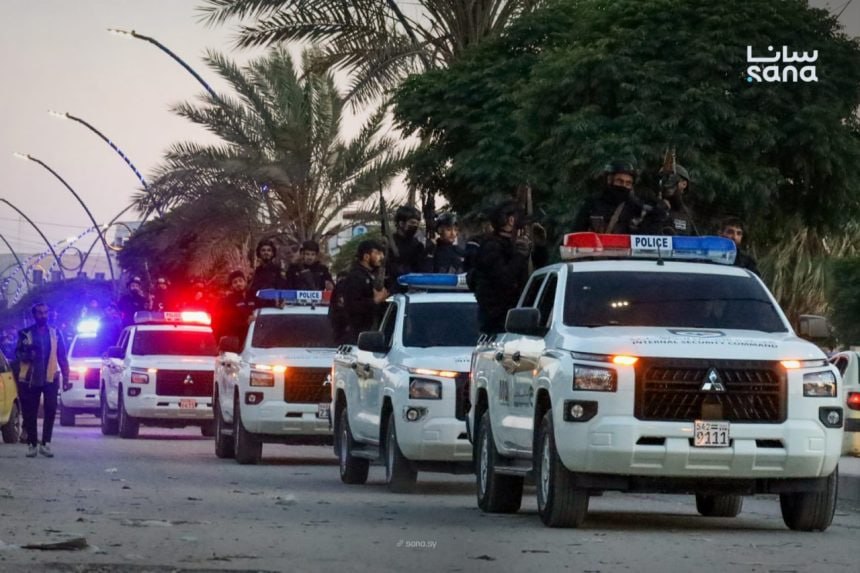 القبض على عصابة تروج عملات مزيفة في الرقة ‏